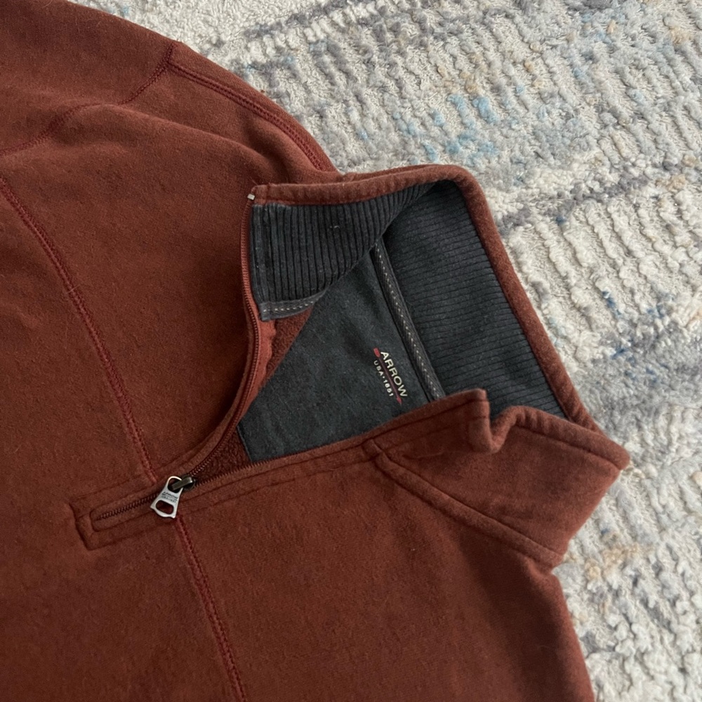 Rust brown arrow quarterzip - Picture 2 of 2